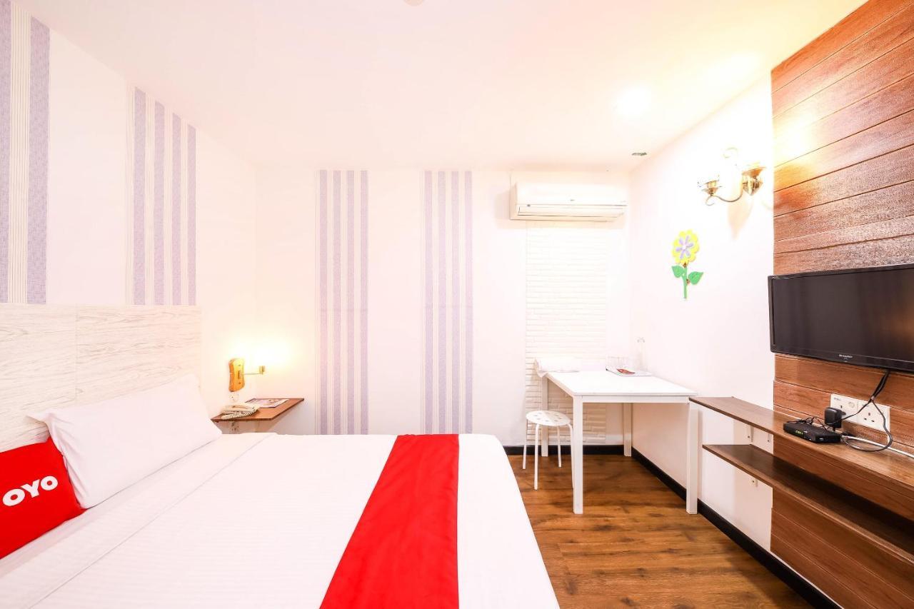 פטלין ג'איה Oyo 43963 T Signature Hotel מראה חיצוני תמונה