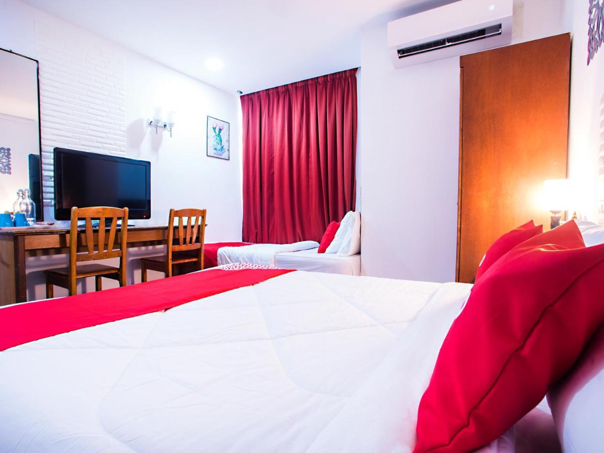 פטלין ג'איה Oyo 43963 T Signature Hotel מראה חיצוני תמונה