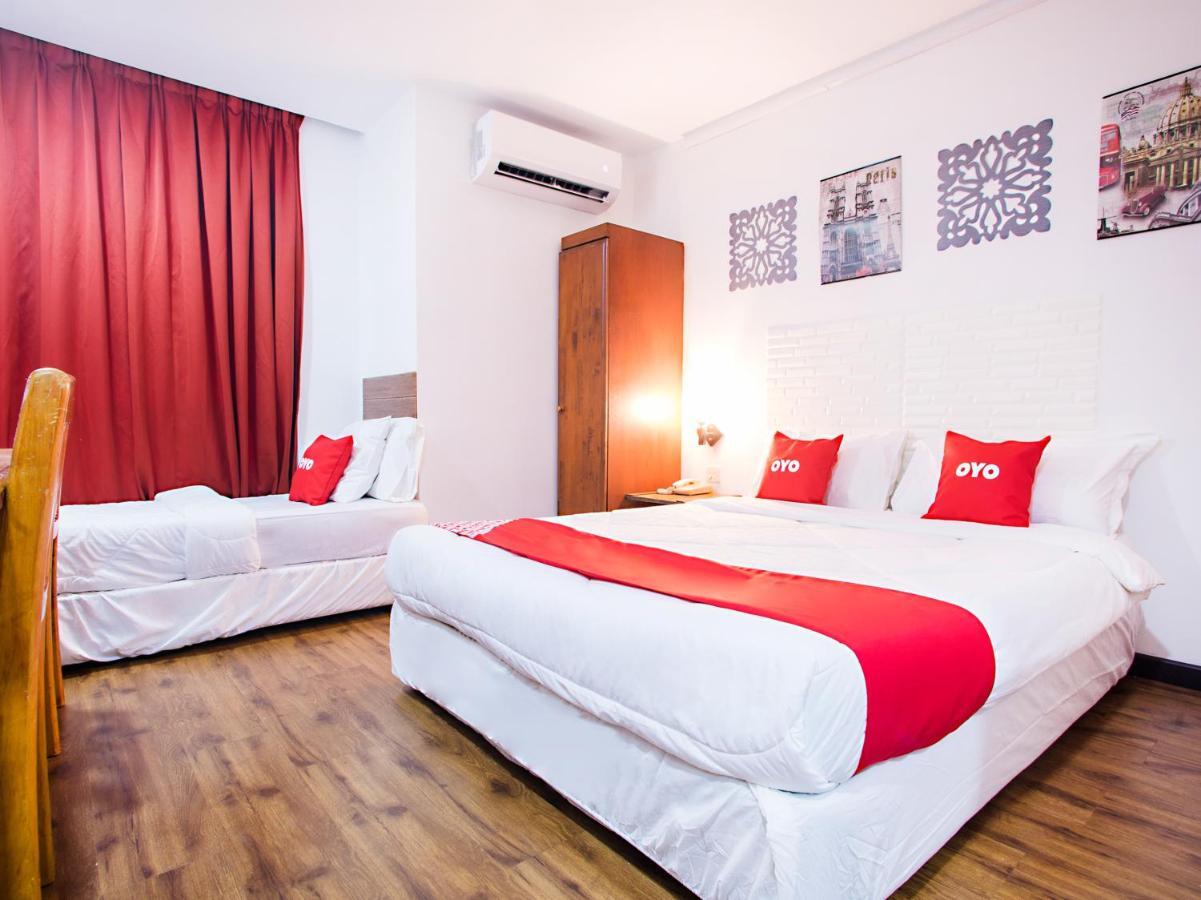 פטלין ג'איה Oyo 43963 T Signature Hotel מראה חיצוני תמונה